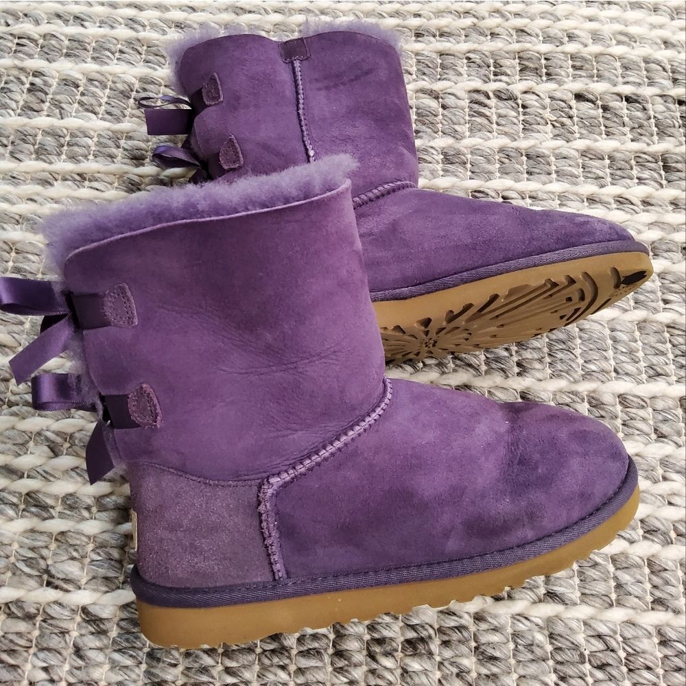 UGG Australia Bailey Bow II Boots Size 5